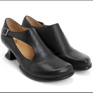 John Fluevog Wearever Gracias Sculptured Kitten Heel Mary Jane Size 8 (fits 7.5)